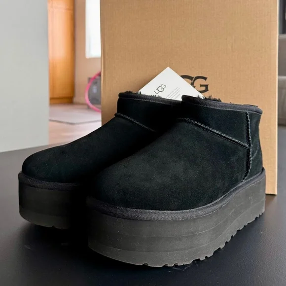 UGG CLASSIC ULTRA MINI PLATFORM BOOTS - Picture 3 of 6
